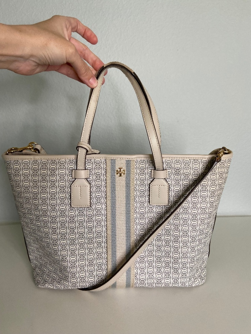 Tory Burch Ivory Gemini Link + Marc Jacobs The Tote Bag Bundle